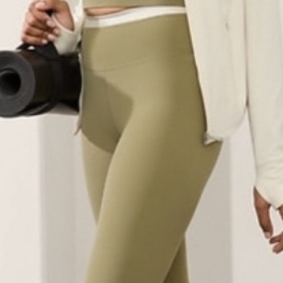 NWT! ATHLETA TRANSCEND TIPPED 7/8 TIGHTS / LEGGINGS - SIZE LARGE - Picture 1 of 3